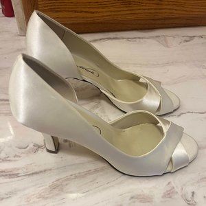 Michaelangelo White Julianne Dyeable Wedding/Formal Shoe